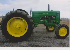 John Deere 40 W Tractor. To be sold at 1:30, Sat June 20,2015